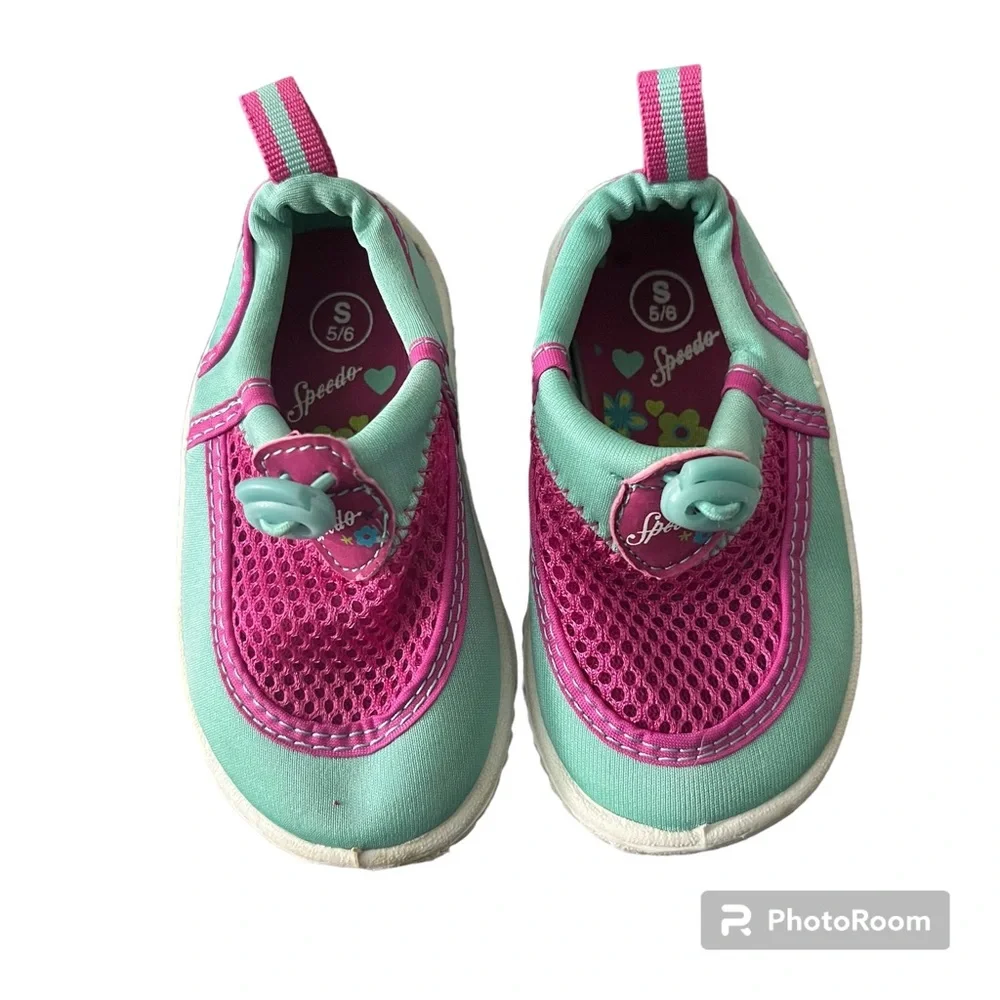 Baby Speedo Water Shoes Size 5/6